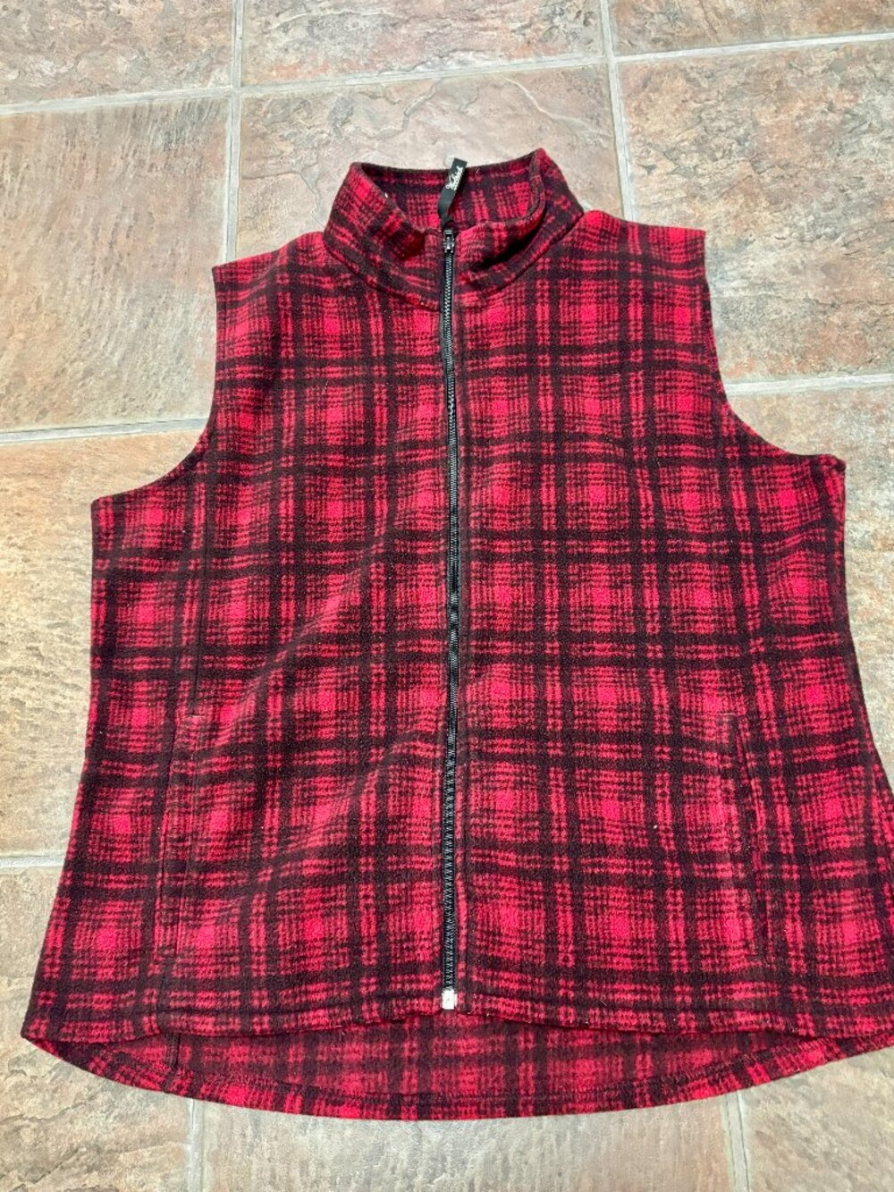 ~~Woolrich Women's XL Red Black Hunt Buffalo Plaid Fleece Full Zip Vest..VGUC!!!